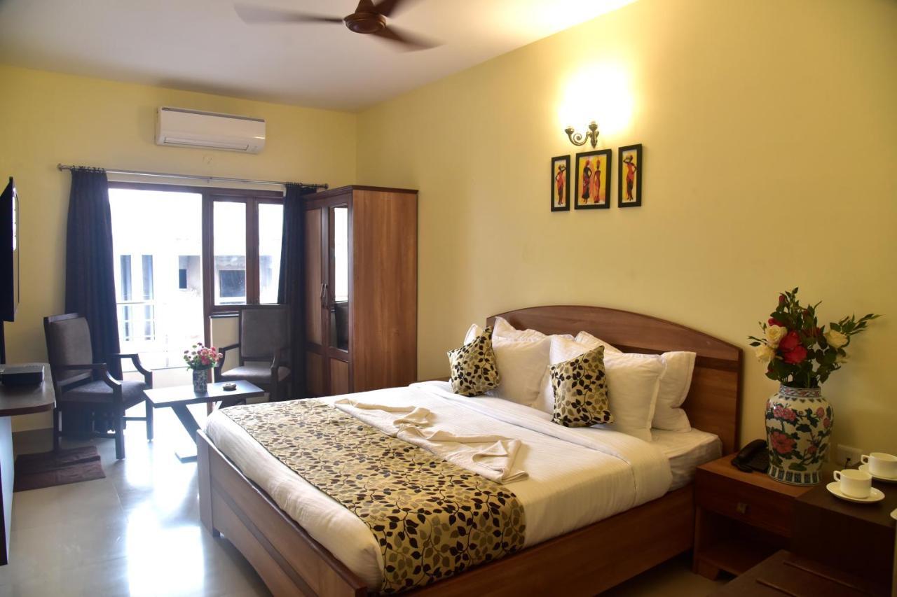Hotel Candolim Grande Exterior foto