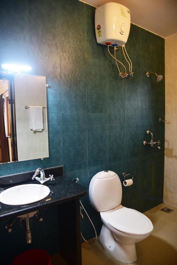Hotel Candolim Grande Exterior foto