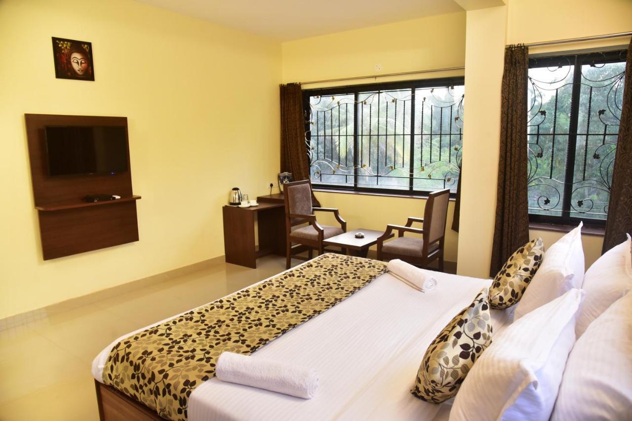 Hotel Candolim Grande Exterior foto