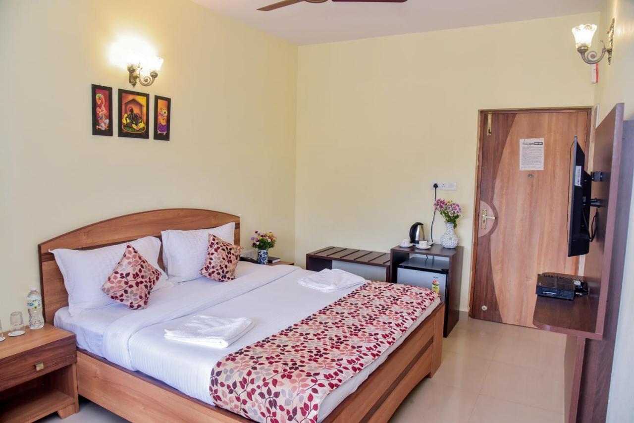 Hotel Candolim Grande Exterior foto