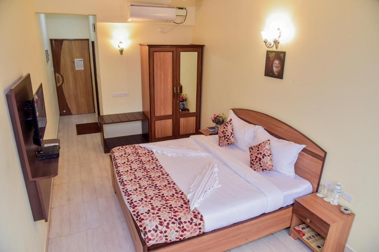 Hotel Candolim Grande Exterior foto